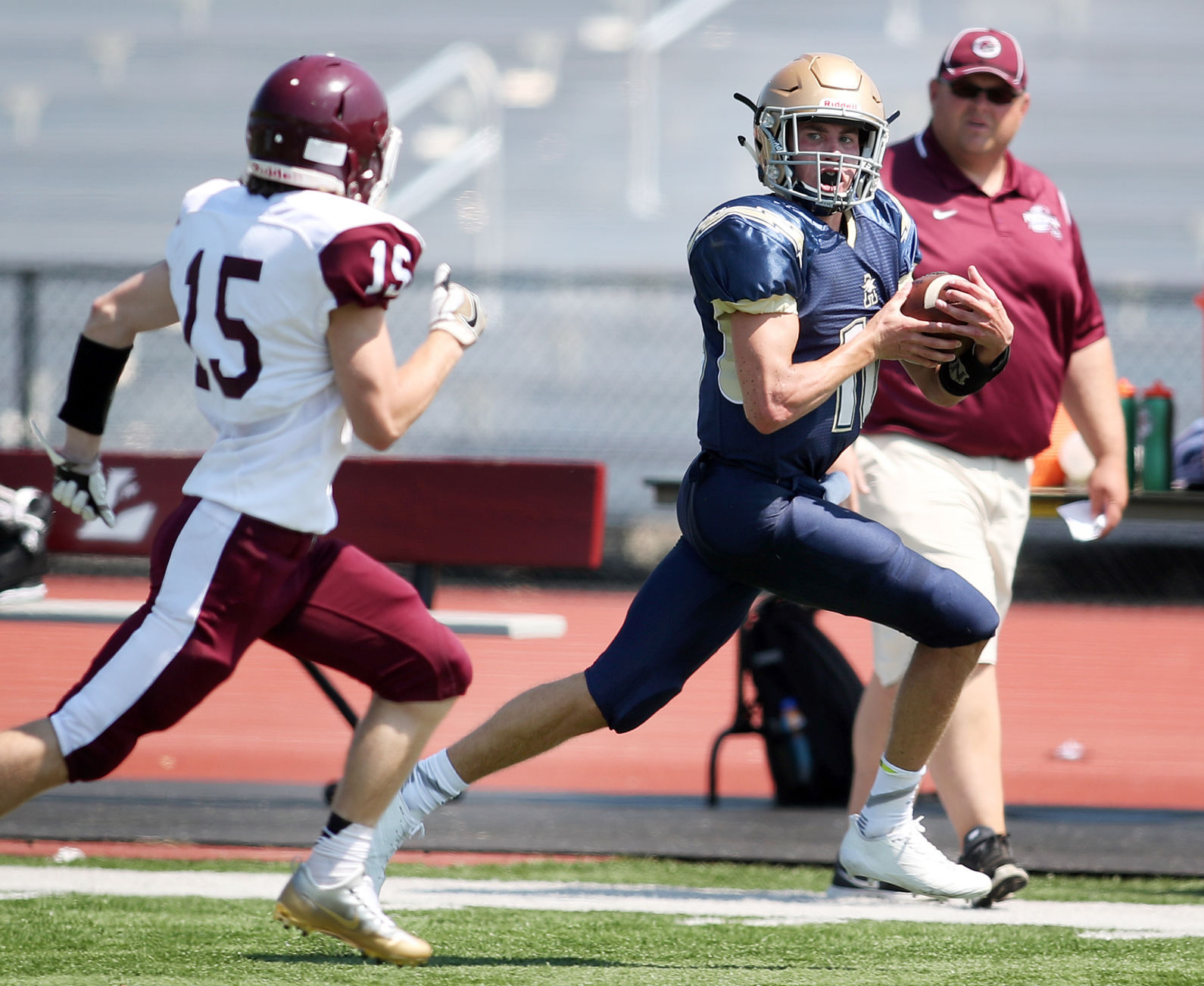 Aquinas vs. Prairie du Chien